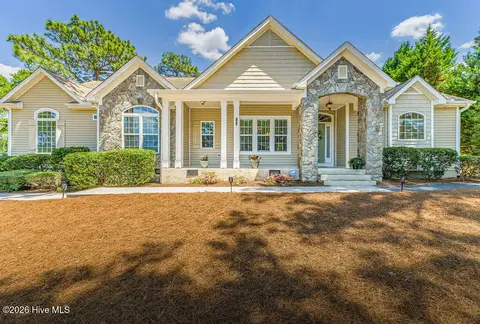 790 Diamondhead Drive S, Pinehurst