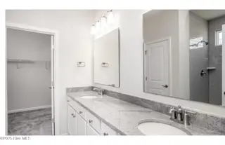 384 Longhill Drive 1100, Wilmington, NC 28412 – photo 13: Raymond Owner Bath