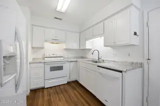 4001 Gaston Court, New Bern, NC 28562 – photo 17: 36-web-or-mls-DSC_3833