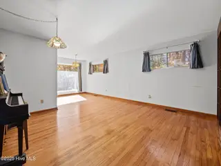 1008 Sand Ridge Road, Hubert, NC 28539 – photo 14: 21-web-or-mls-PB112129