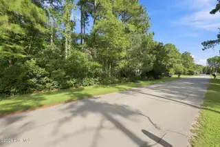 5303 Trade Winds Road, New Bern, NC 28560 – photo 12: 7-web-or-mls-0C0A3346