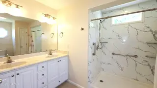 120 Hilda Drive, New Bern, NC 28562 – photo 16: Primary Bathroom