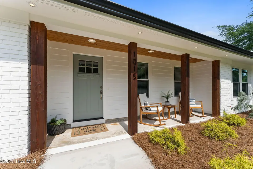 1015 E Moore Street, Southport, NC 28461 – photo 1 of 57: shniderproductions.com-21