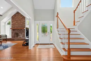 1714 Oakbrook Drive SW, Ocean Isle Beach, NC 28469 – photo 2: foyer