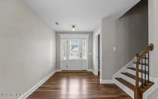 2350 Great Laurel Court, Greenville, NC 27834 – photo 3: entryway