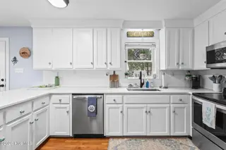 1940 Ocean Haven Road SW, Ocean Isle Beach, NC 28469 – photo 17: 19-web-or-mls-1940 Ocean Haven Rd SW 19