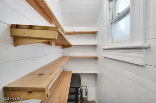 402 S 5th Avenue, Wilmington, NC 28401 – photo 21: Walk in pantry
