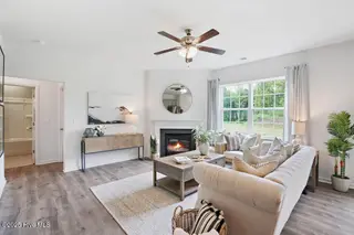 1055 Queensland Lane, Ayden, NC 28513 – photo 14: Living Room