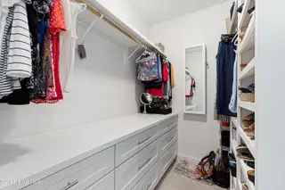 413 Taylorwood Drive, Beaufort, NC 28516 – photo 21: Primary ensuite