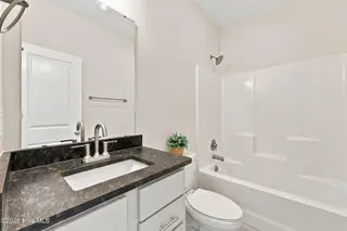 1409 B Dorset Drive, Greenville, NC 27834 – photo 15: Guest Bath