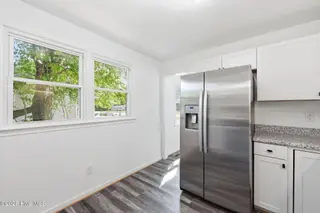910 Simmons Street, New Bern, NC 28560 – photo 12: 14-web-or-mls-0C0A5107 - Copy