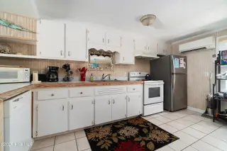 401 E Atlantic Boulevard, Atlantic Beach, NC 28512 – photo 24: Kitchen view