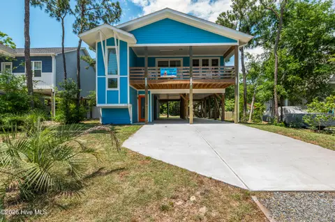 119 NE 27th St, Oak Island