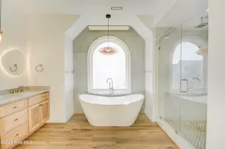 4290 Island Drive, North Topsail Beach, NC 28460 – photo 20: Upstairs Master Bath 1a