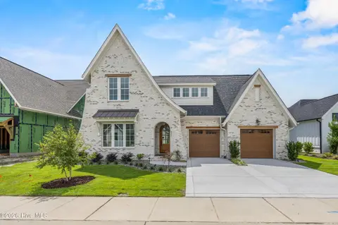 621 Waterstone Drive, Wilmington