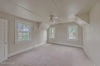 221 W Main Street, Wallace, NC 28466 — 4-bedroom home, Wallace, NC, photo 13 of 26: a6357cd1-d851-42fa-b3be-33d27dcd29ee-thu