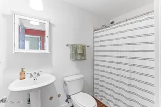 2105 Gibson Avenue, Wilmington, NC 28403 — 3-bedroom home in Carolina Place, Wilmington, NC, photo 13 of 26: 016_2105_gibson_avenue-16_773