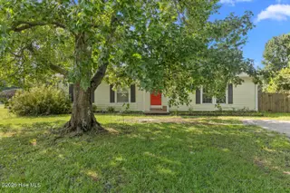 651 Queens Creek Road, Hubert, NC 28539 – photo 2