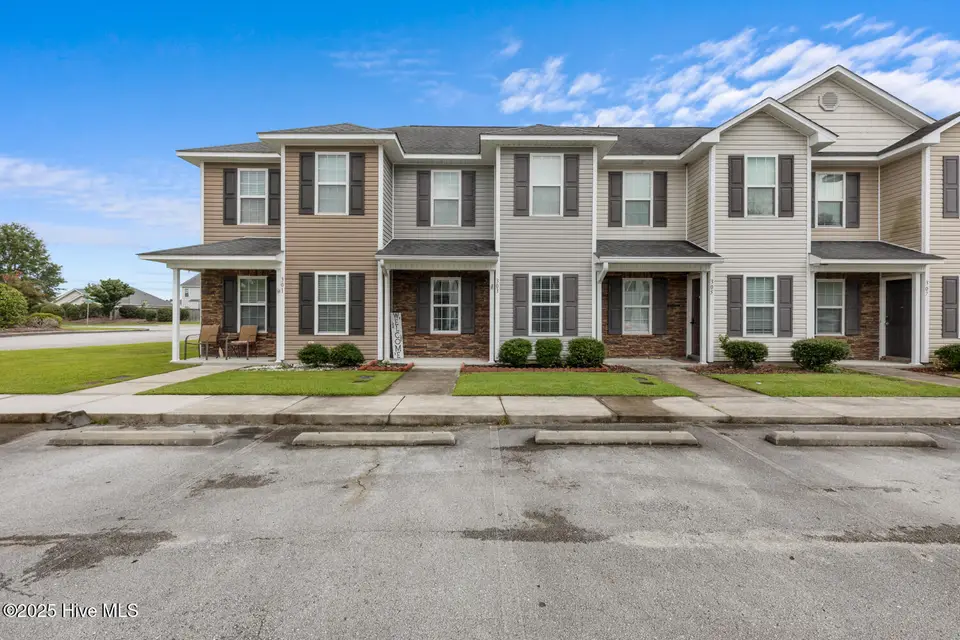303 Glen Cannon Drive, Jacksonville, NC 28546 – photo 1 of 26: glencannon-1