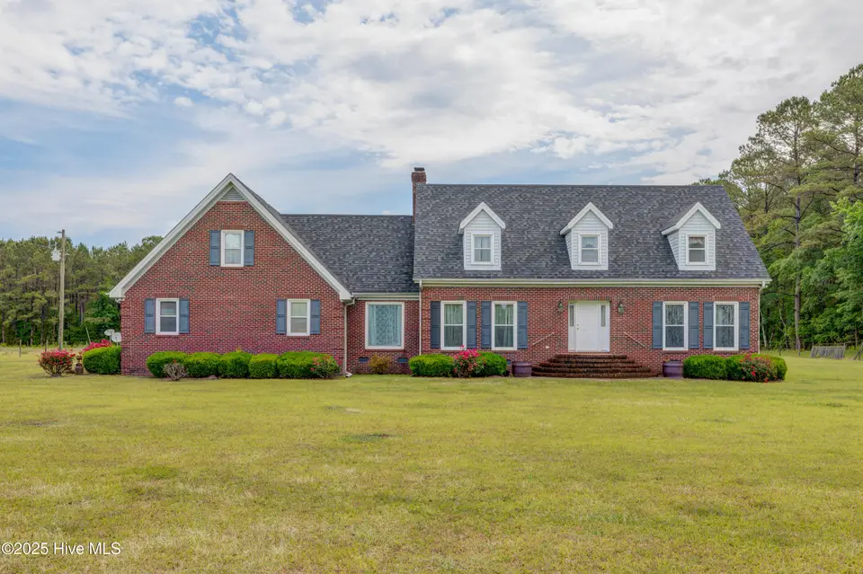 15554 Us Highway 421, Burgaw, NC 28425 – photo 1 of 41: 15554US-421-2