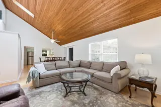 216 Lord Granville Drive, Morehead City, NC 28557 – photo 7: 7-web-or-mls-216 Lord Granville 036_edit