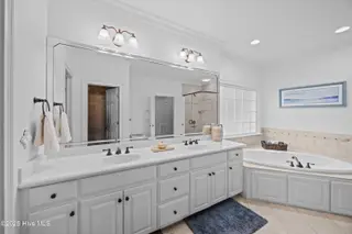 900 Chesapeake Place, Greenville, NC 27858 – photo 13: Primary Bath