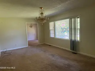 1702 Clark Avenue, New Bern, NC 28560 – photo 8: Living Room