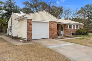 401 Ramsey Drive, Jacksonville, NC 28540 – photo 7: 7-web-or-mls-401 Ramsey Dr. 106