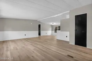 115 Grassy Meadow Drive, Richlands, NC 28574 — 3-bedroom manufactured home in Grassy Meadows, Richlands, NC, photo 5 of 33: 44_115 grassy mdws dr 00044
