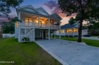 112 NE 27th Street, Oak Island, NC 28465 – photo 3