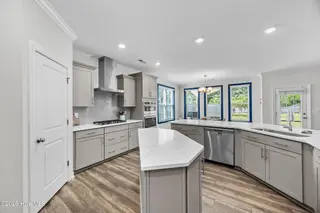 439 Sugar Cove, Wilmington, NC 28411 — 5-bedroom home in Scotts Hill Village, Wilmington, NC, photo 3 of 63: 11_kitchen