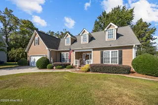 402 Meadowlark Drive, Winterville, NC 28590 – photo 7: 3-web-or-mls-BLS_0009_1