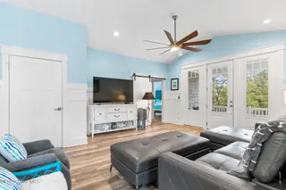 205 NE 59th Street, Oak Island, NC 28465 – photo 10: 24-web-or-mls-Cammediallc.com (51 of 68)