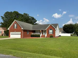 208 Pinewood Drive, New Bern, NC 28562 – photo 4: IMG_0877