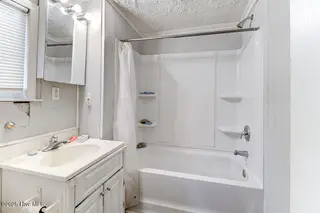 817 S 11th Street, Wilmington, NC 28401 — 3-bedroom home in Dawson-Castle Street, Wilmington, NC, photo 5 of 15: IMG_6608_09_10_11_12