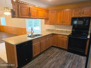 250 Waccamaw Shores Road, Lake Waccamaw, NC 28450 – photo 9: 33296