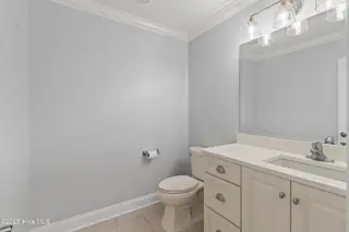 995 Chadwick Shores Drive, Sneads Ferry, NC 28460 – photo 18: 14_bathroom