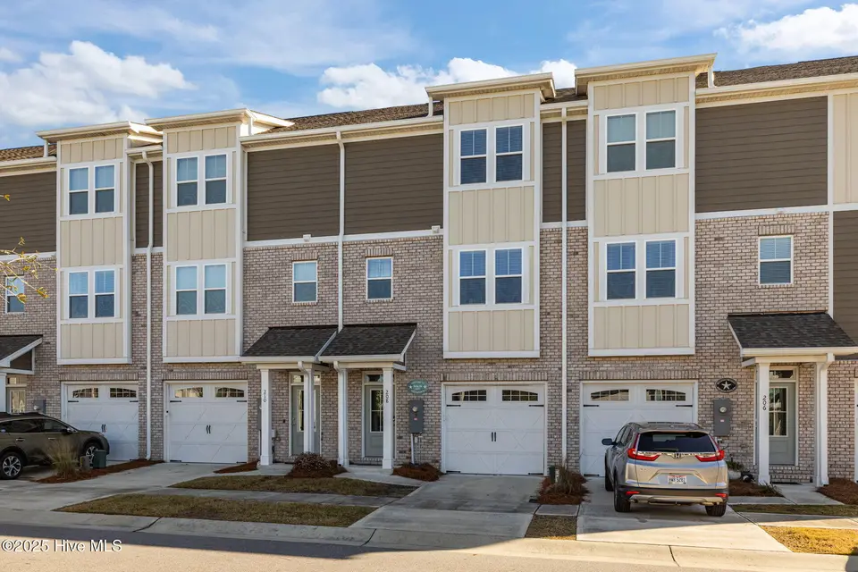 208 Gray Duck Drive, Beaufort, NC 28516 – photo 1 of 39: 1-web-or-mls-1S3A2499