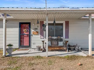 139 Bayberry Road, Newport, NC 28570 – photo 5: Front porch