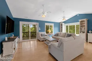 102 Sandpiper Lane, Indian Beach, NC 28512 – photo 3: Living room