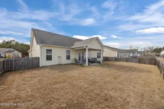 208 Bungalow Drive, New Bern, NC 28562 – photo 12: 8-web-or-mls-0C0A3710