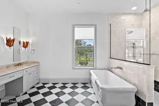 325 Sloan Lane, Pinehurst, NC 28374 – photo 11: 34-web-PBath Tub