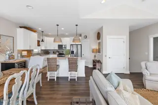 310 Oceanaire Lane, Surf City, NC 28445 – photo 12: 015_310_oceanaire_lane-15_720
