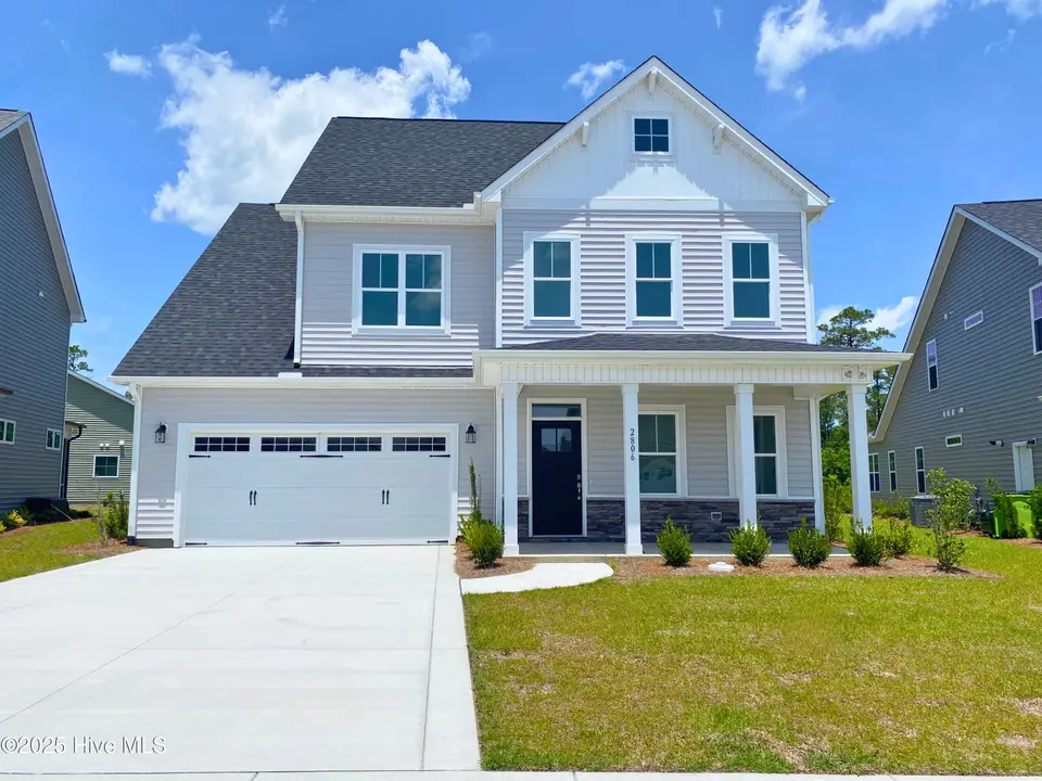 2806 Longleaf Pine Circle, Leland, NC 28451 – photo 1 of 38: 94098b3d-2106-42bb-862d-12b36df4148f