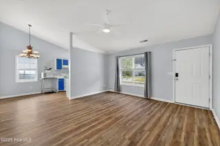 716 Varsity Drive, Wilmington, NC 28403 – photo 8: Living Room