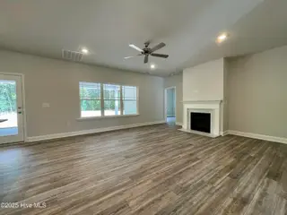 404 Spring Forest Drive, Goldsboro, NC 27534 – photo 6: 4.1 Living