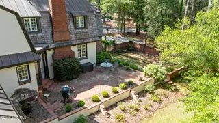 100 S Ridge Street, Southern Pines, NC 28387 – photo 5: 7-web-or-mls-DJI_20250501105058_0367_D