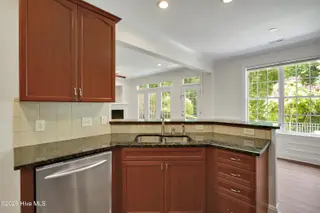 4812 Whitner Drive, Wilmington, NC 28409 — 3-bedroom townhome in Holly Glen, Wilmington, NC, photo 13 of 34: 4812WhitnerDrive-13