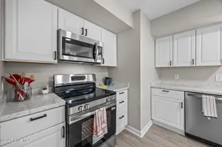 102 Tanglewood Drive, Jacksonville, NC 28540 – photo 14: 16-web-or-mls-102 Tanglewood Dr. 30