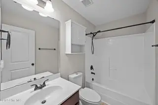 254 Sellhorn Boulevard, New Bern, NC 28562 – photo 9: Bathroom